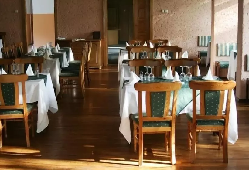 هتل Conference Center And Restaurant Backonys
