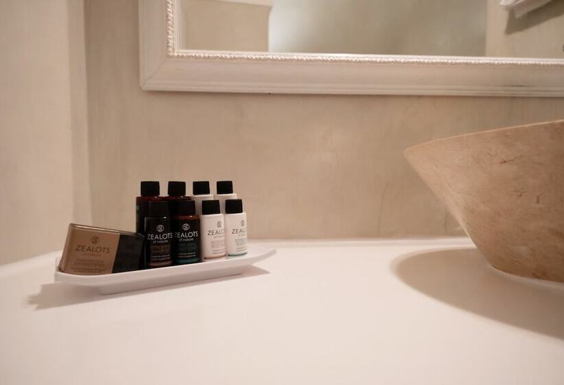 Hotel Elia Cave Suites