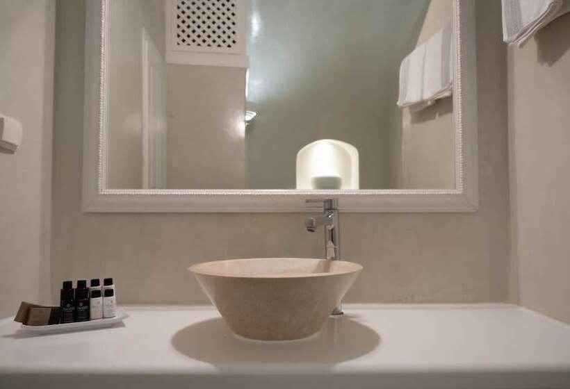 Hotel Elia Cave Suites