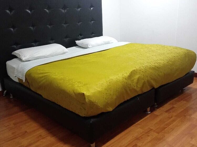 ホテル Embassy On Holidays