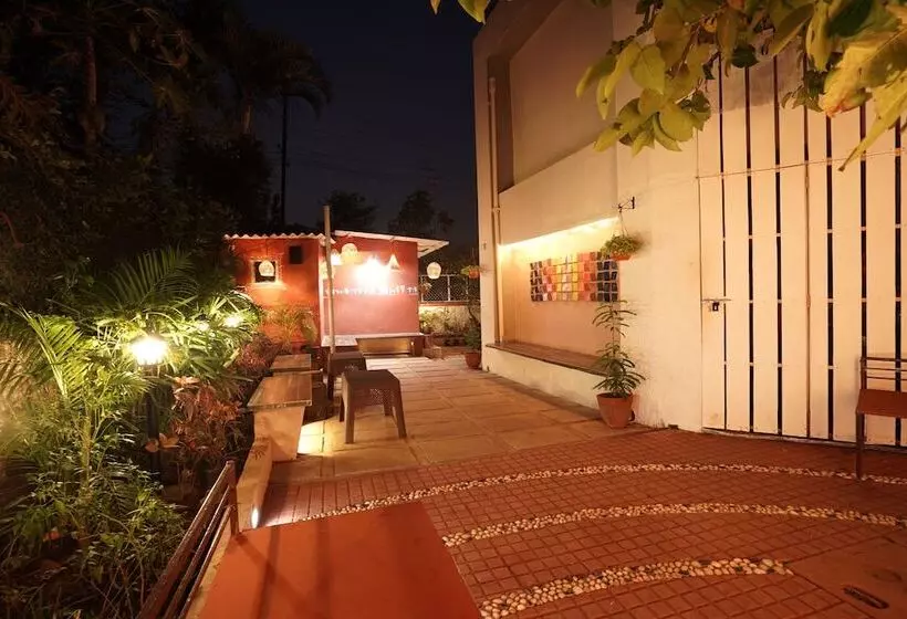 Hotelli Flora Ecostay