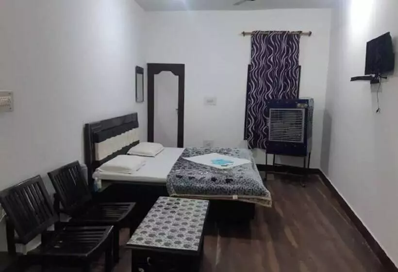 Hotelli Goroomgo Madhu Palace Katra
