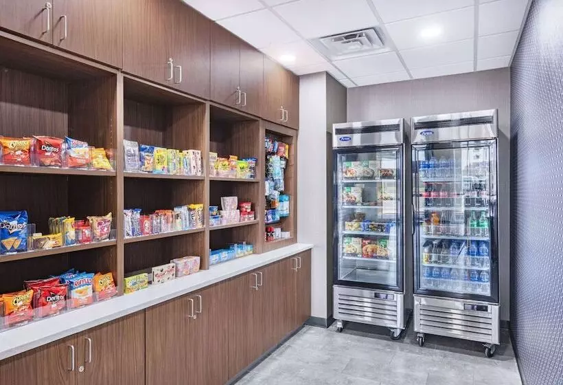 ホテル Hawthorn Extended Stay By Wyndham Wichita Airport