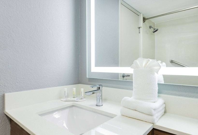 בית מלון כפרי Hawthorn Extended Stay By Wyndham Wichita Airport