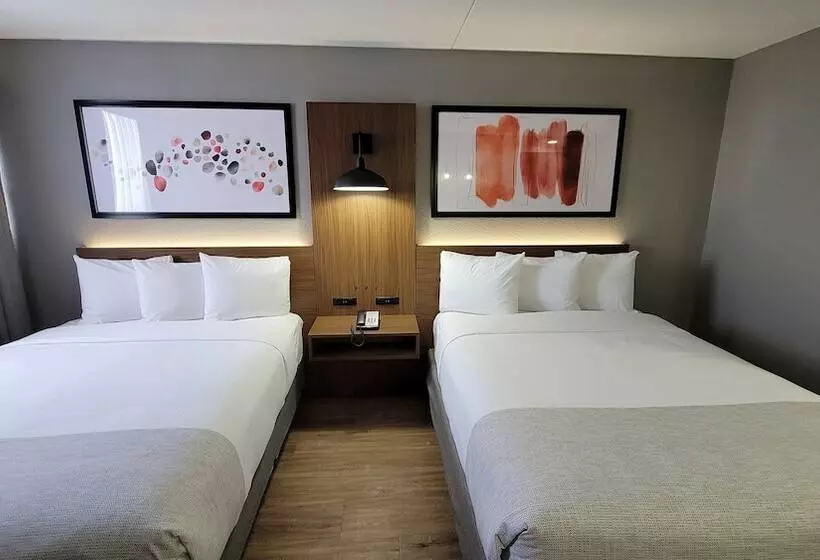 ホテル Hawthorn Extended Stay By Wyndham Wichita Airport