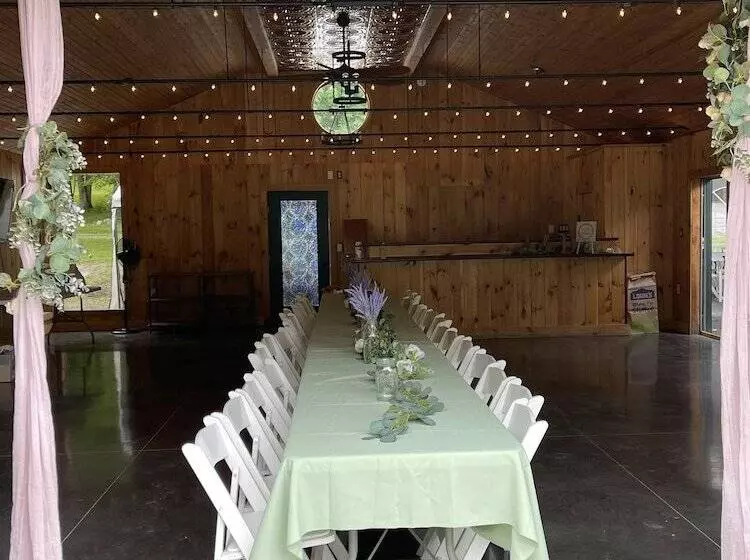 Hotelli New Park Event Venue & Suites