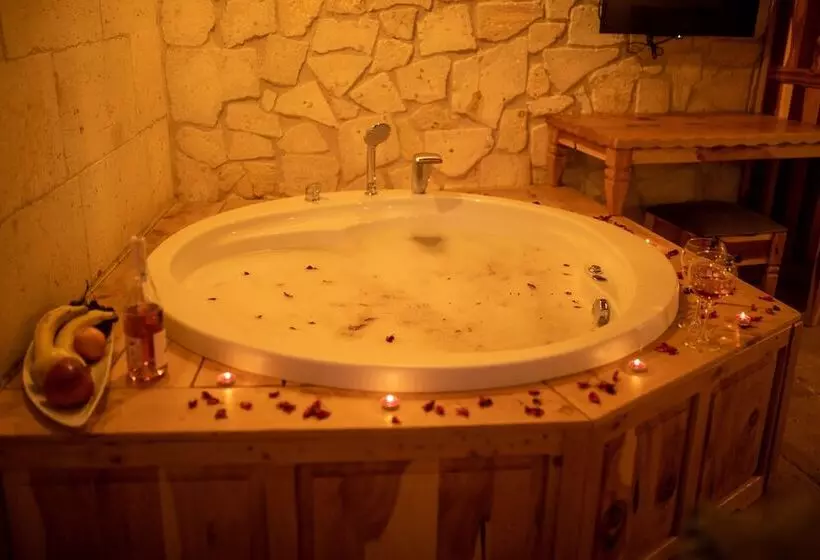 Hotelli Pome Granate Cave