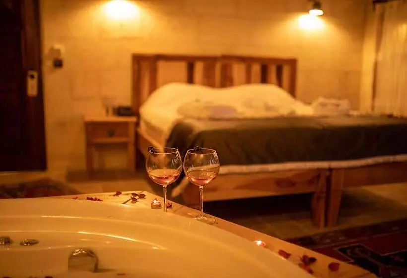 Hotelli Pome Granate Cave