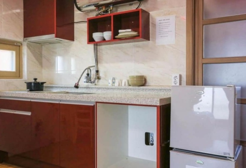 Hwaseong Badahyanggi Pension