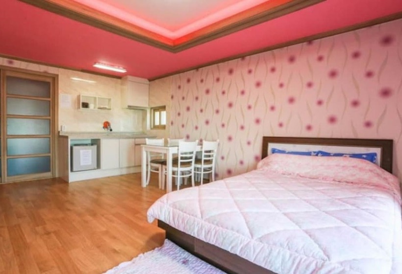 Hwaseong Badahyanggi Pension