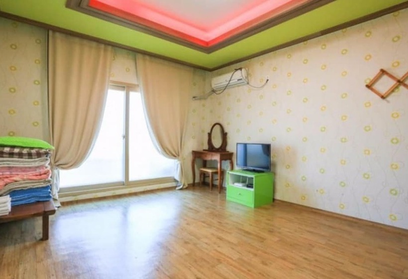 Hwaseong Badahyanggi Pension