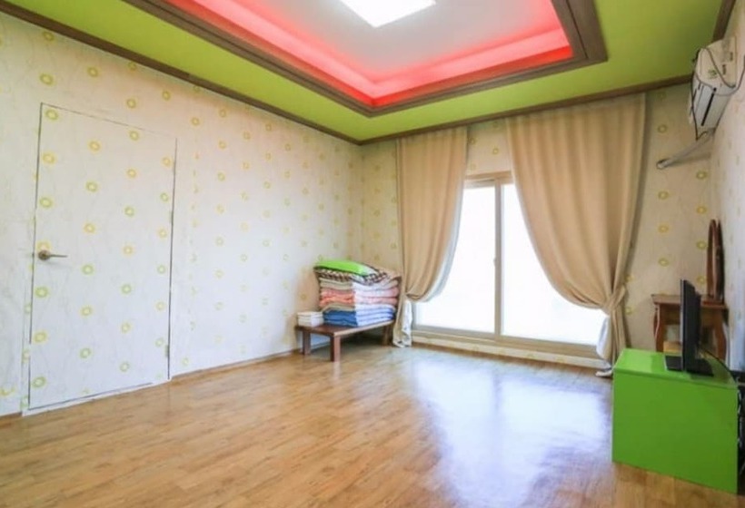 Hwaseong Badahyanggi Pension