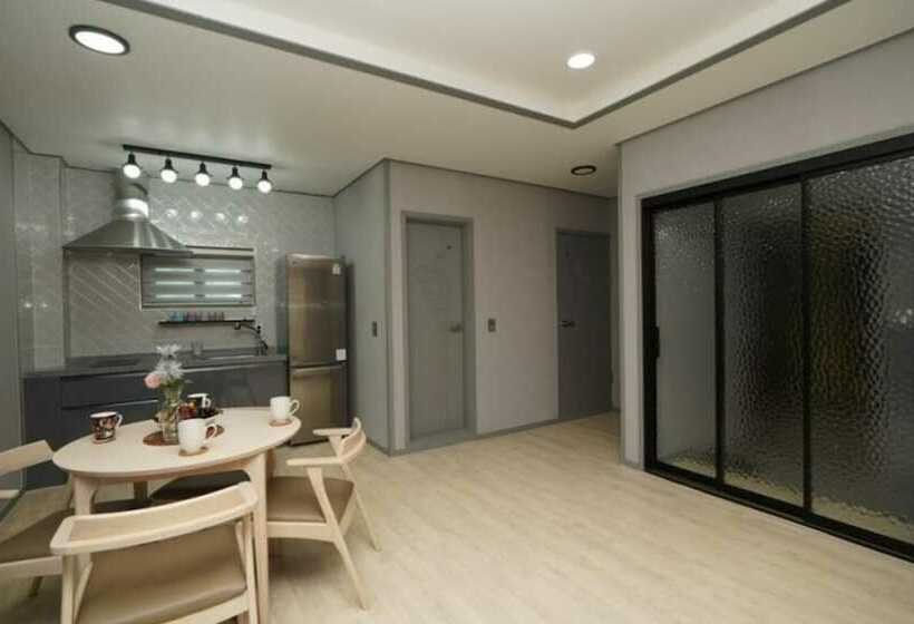 Hwaseong Travel Sketch Pension