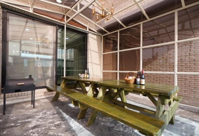 Hwaseong Travel Sketch Pension