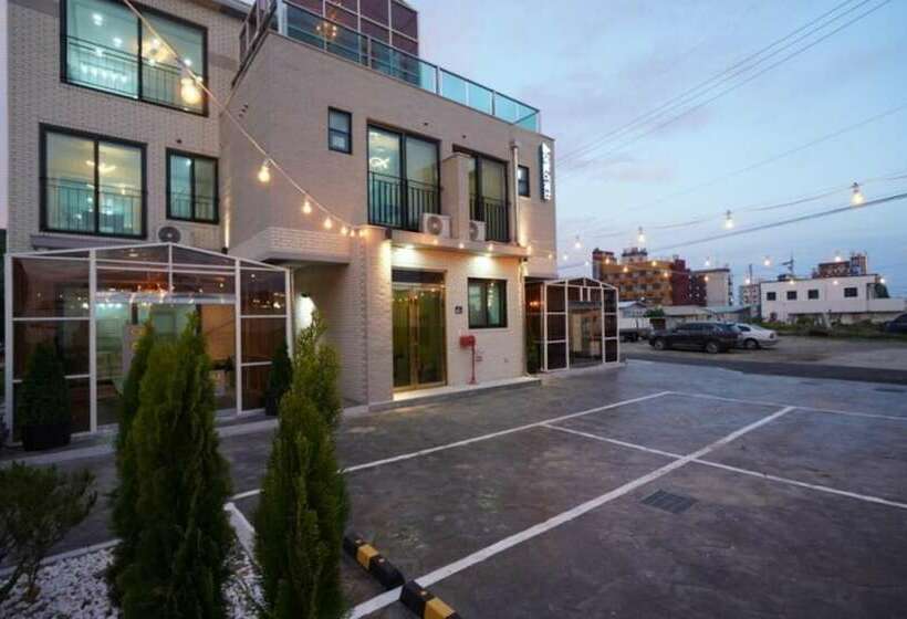 Hwaseong Travel Sketch Pension