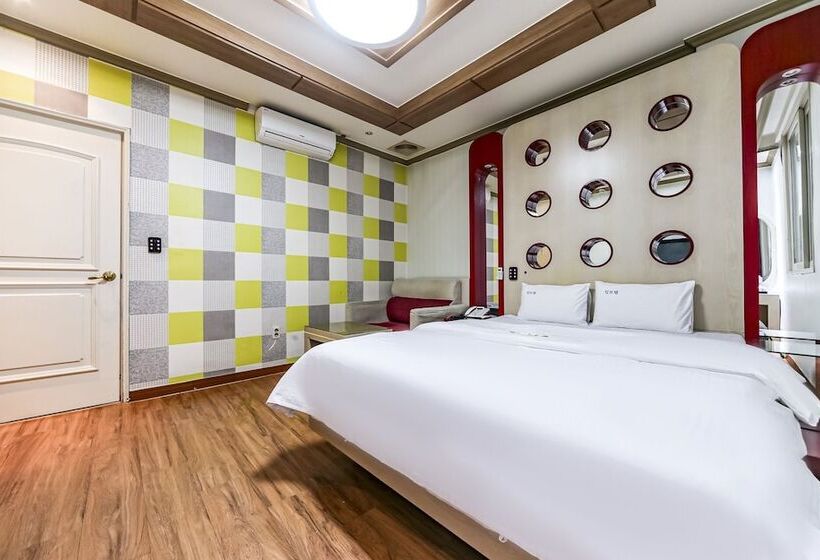 מוטל Andong Okdong King