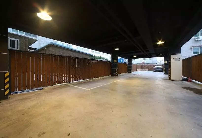 Motelli Geojedo Gohyeon The