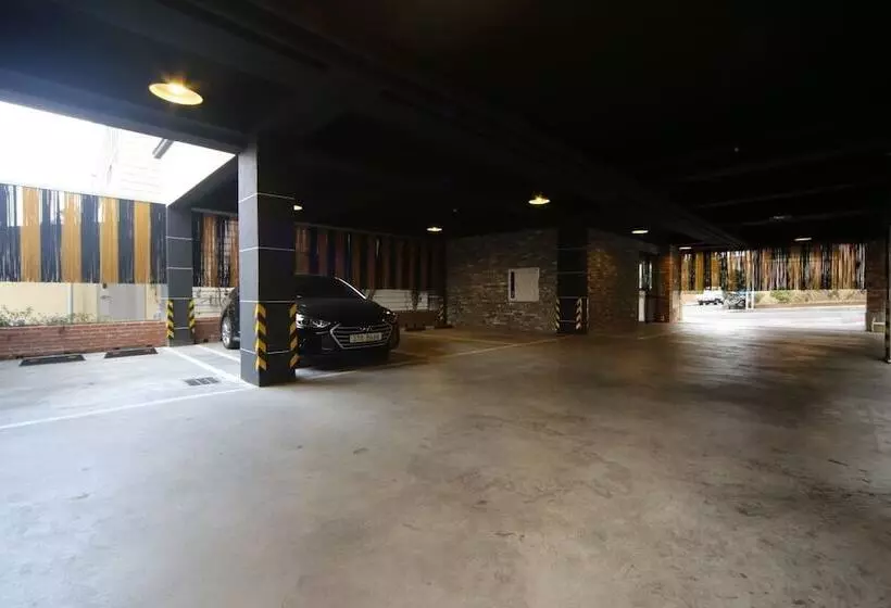 Motelli Geojedo Gohyeon The