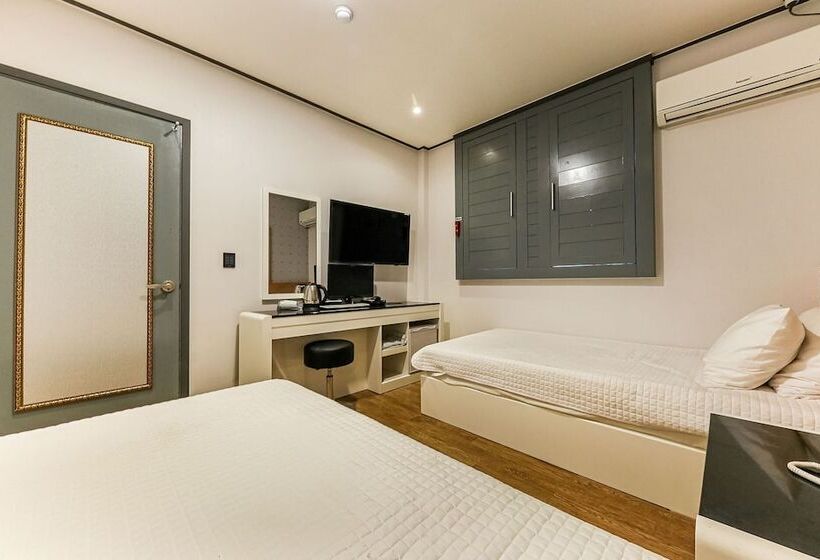 汽车旅馆  Hongseong New World