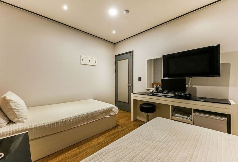 汽车旅馆  Hongseong New World