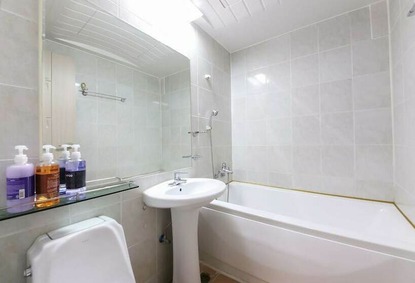 Motel Yeosu Hakdong Hill