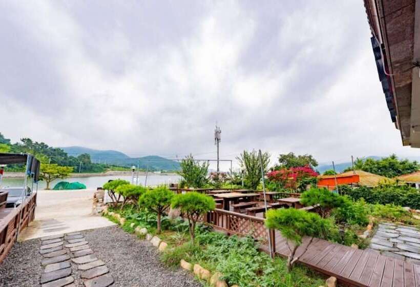 Namhaeseommaeulbada Pension