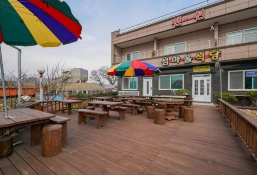 Namhaeseommaeulbada Pension