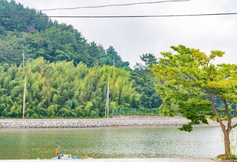 Namhaeseommaeulbada Pension