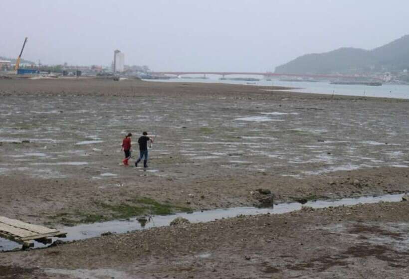 Namhaeseommaeulbada Pension