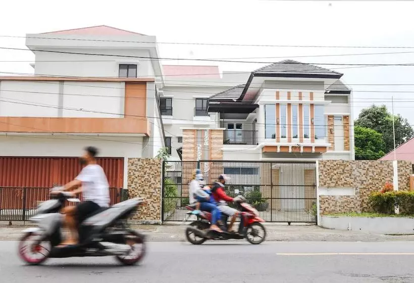 ペンション Wale Langowan