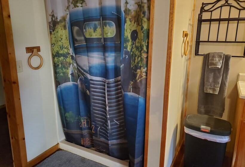 Snyder S Knob Bed And Breakfast