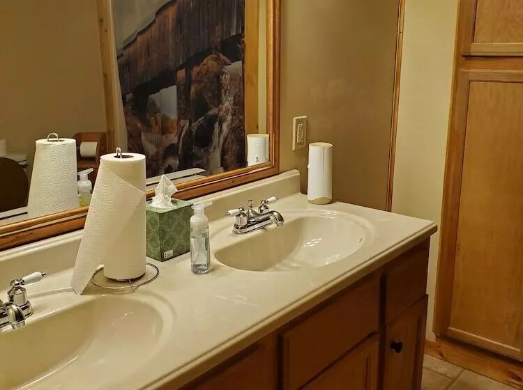 Snyder S Knob Bed And Breakfast