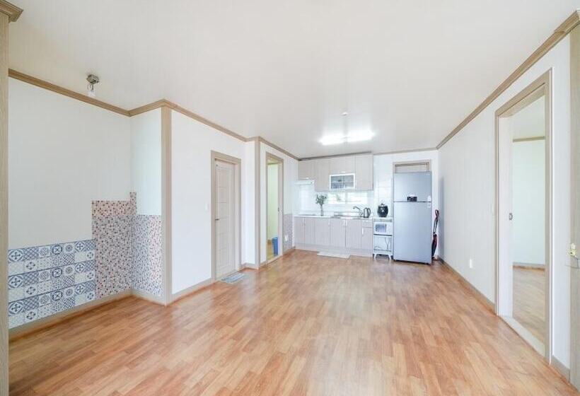 Suncheon Jeonmangjoeungot Pension