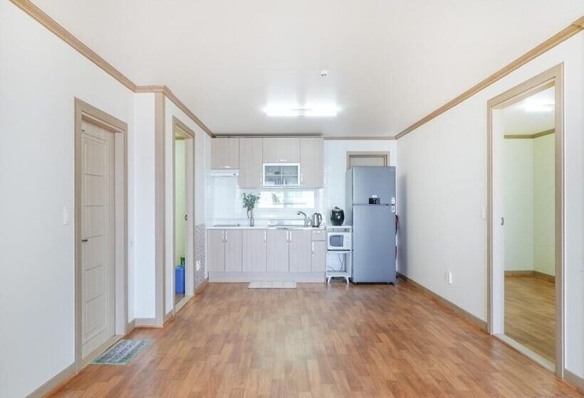 Suncheon Jeonmangjoeungot Pension