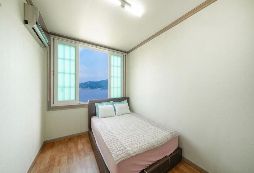 Suncheon Jeonmangjoeungot Pension