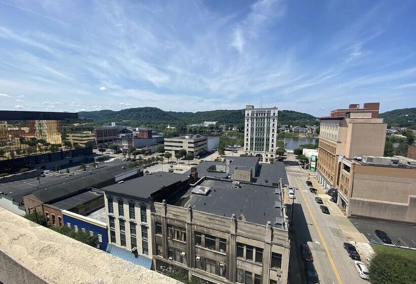 The Mclure Hotel And Conference Center