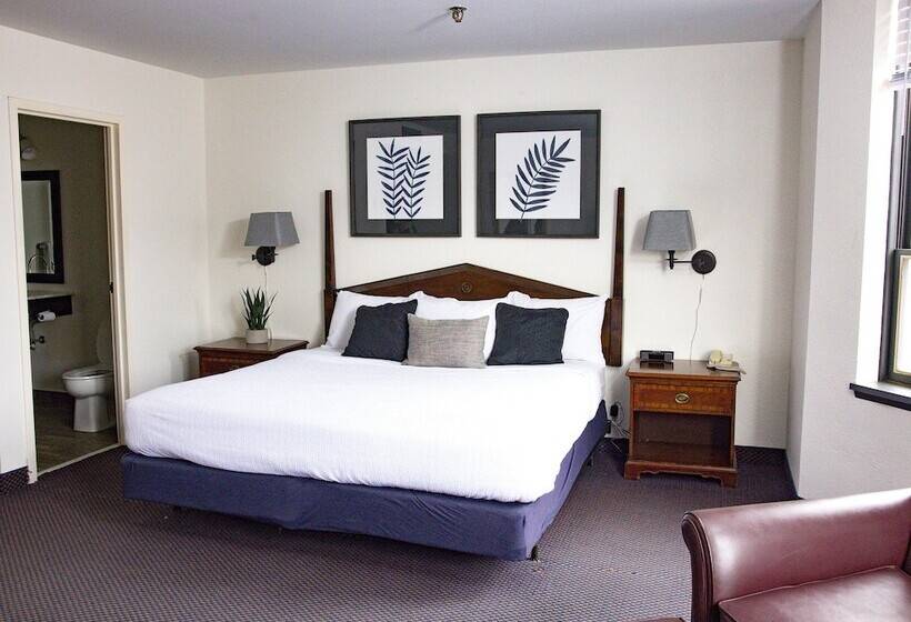 The Mclure Hotel And Conference Center