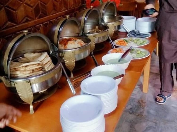 The Rose Palace Hotel & Restaurant