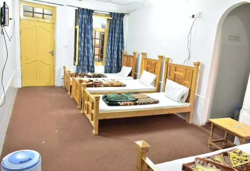 The Rose Palace Hotel & Restaurant