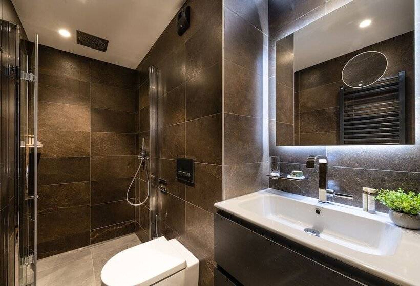 Alaska Lodge By Alpine Resorts