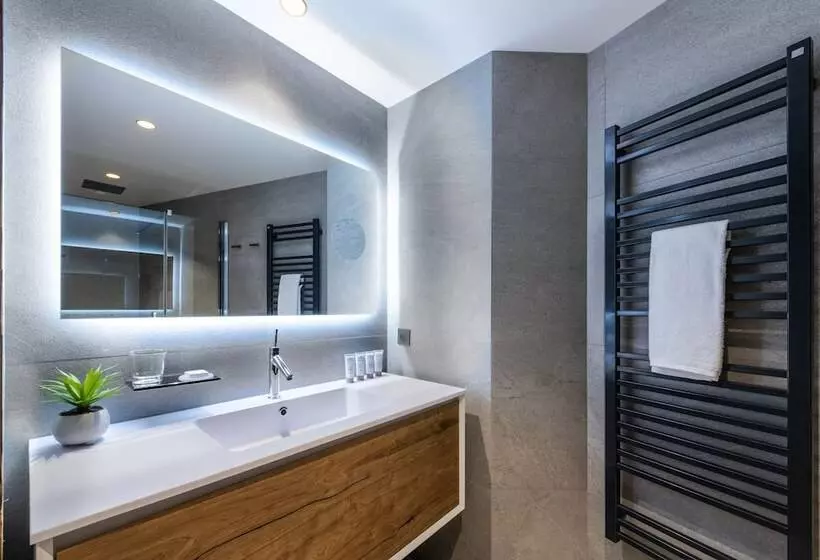 Alaska Lodge By Alpine Resorts