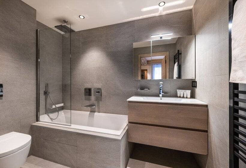 Alaska Lodge By Alpine Resorts