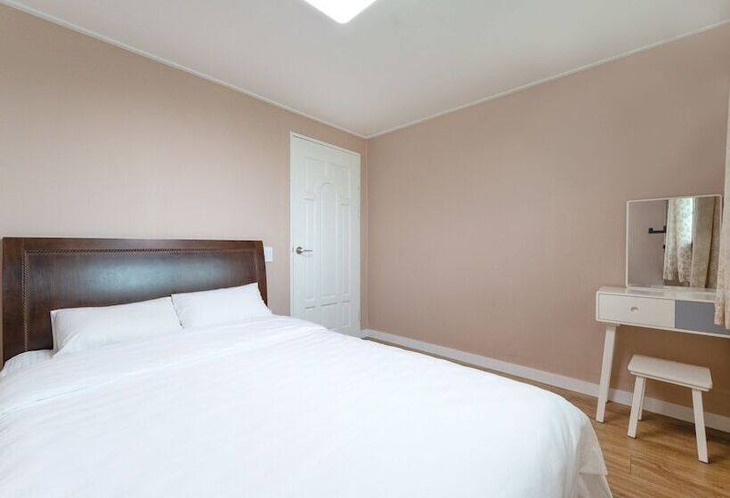 Ganghwa Nakjo Tema Spa Pension