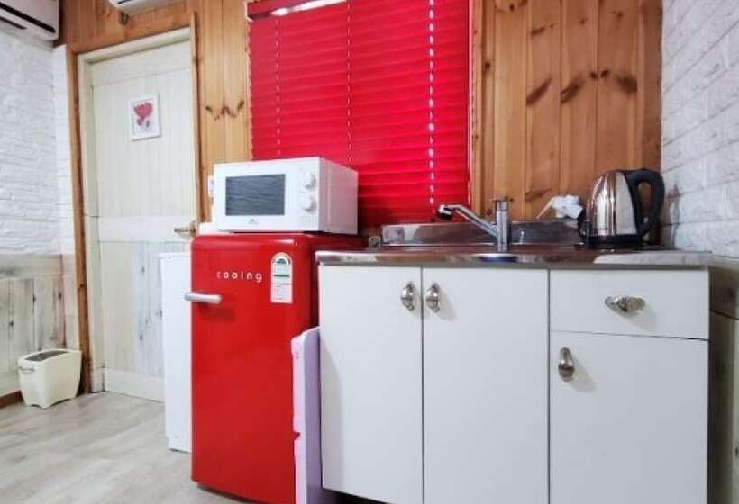 Gangneung Maldives Pension