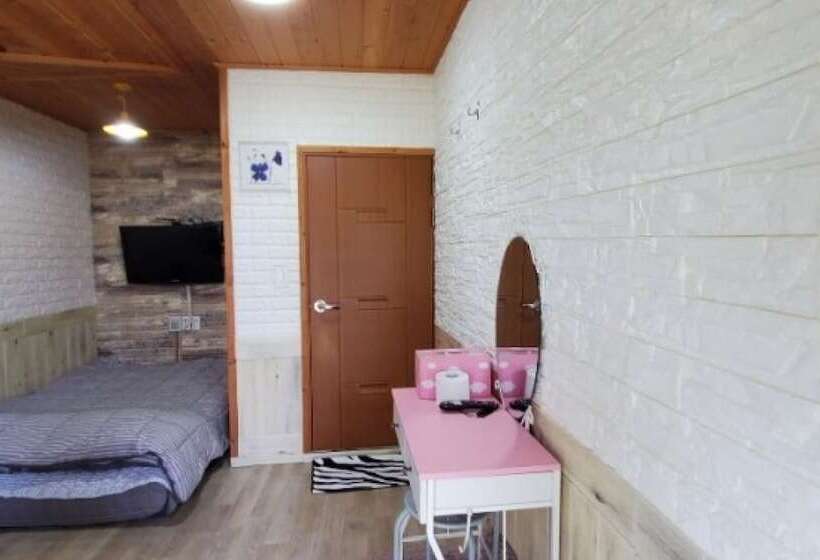 Gangneung Maldives Pension