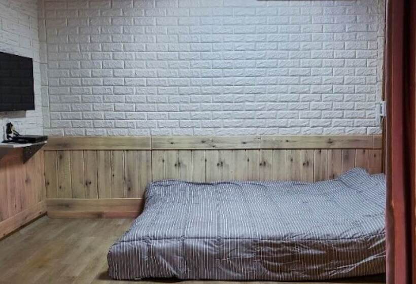 Gangneung Maldives Pension