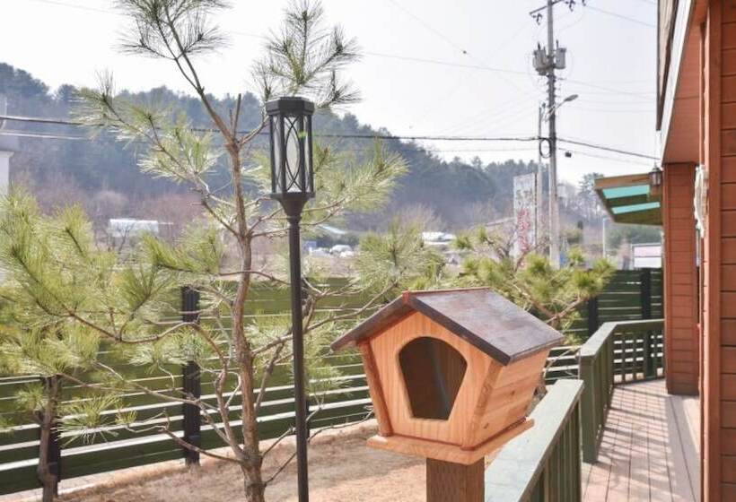 Gapyeong Namiseom Seomnaru Pension