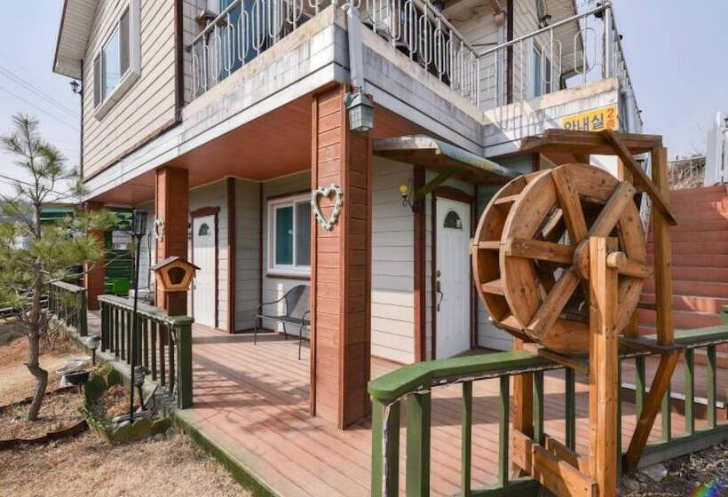 Gapyeong Namiseom Seomnaru Pension