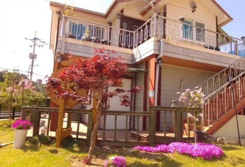Gapyeong Namiseom Seomnaru Pension