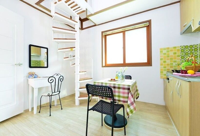 Gapyeong Namiseom Seomnaru Pension